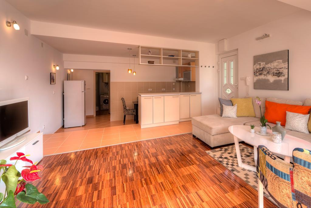 Apartments City Center Тиват Екстериор снимка