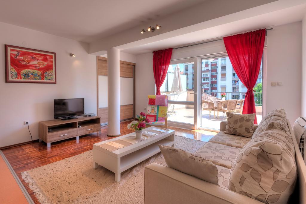 Apartments City Center Тиват Екстериор снимка