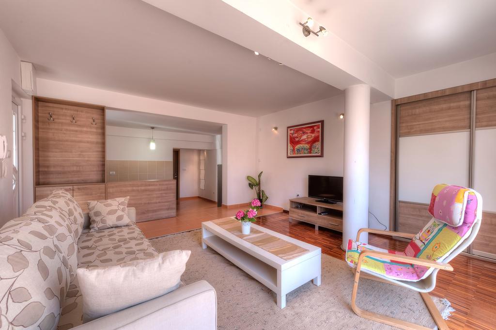 Apartments City Center Тиват Екстериор снимка