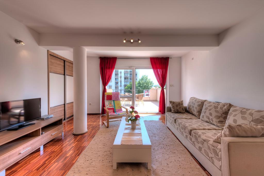 Apartments City Center Тиват Екстериор снимка