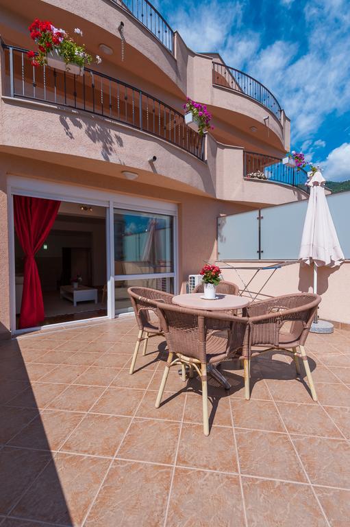 Apartments City Center Тиват Екстериор снимка