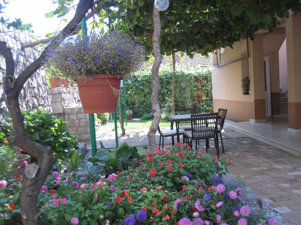 Apartments City Center Тиват Екстериор снимка